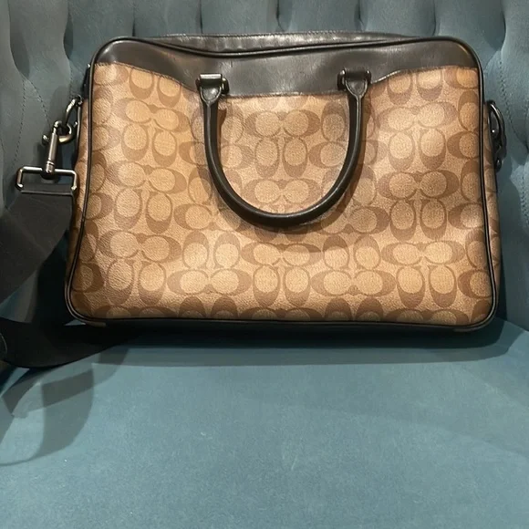 Coach Beckett Compact Brief in Signature Canvas